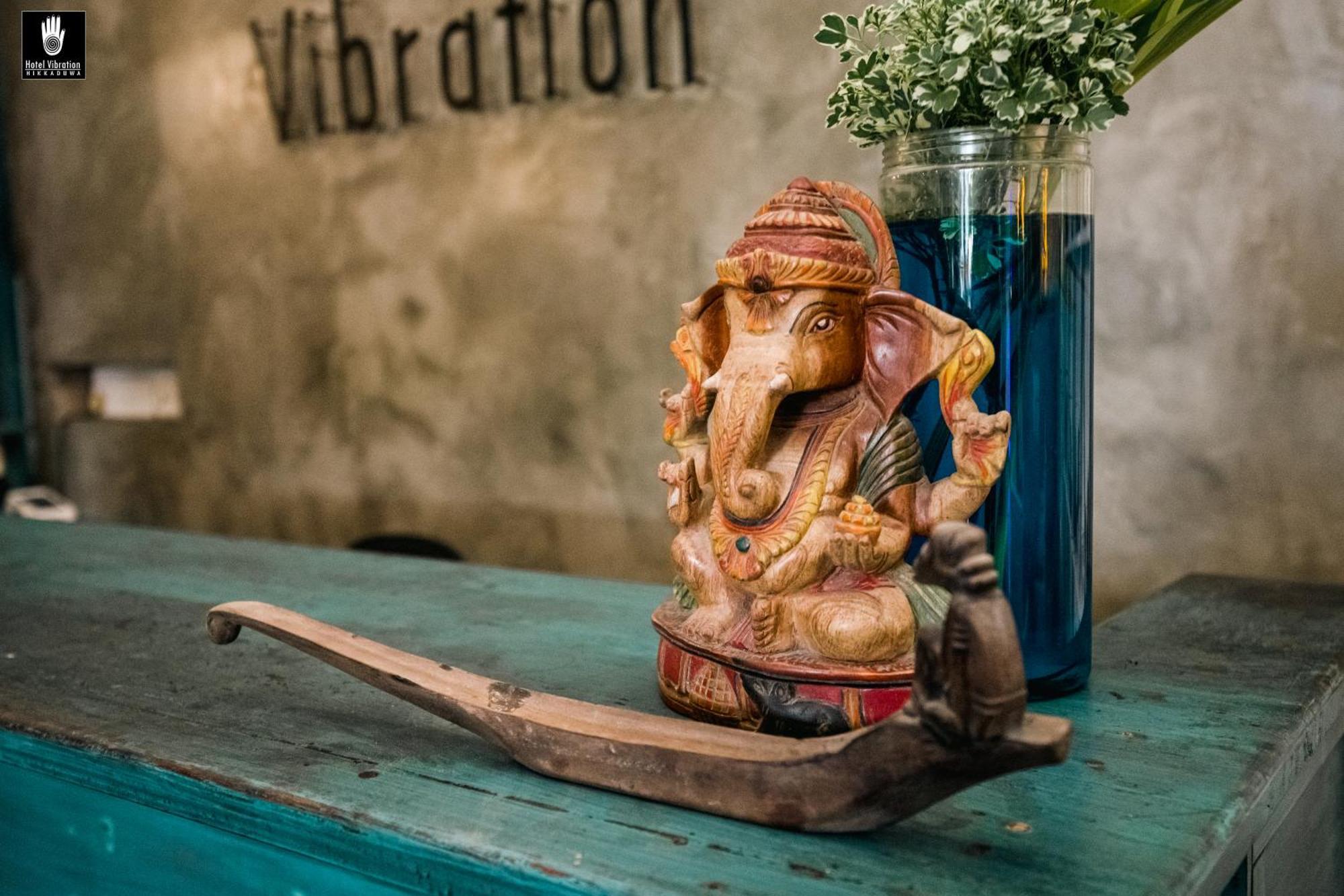 Hotel Vibration Hikkaduwa Eksteriør bilde