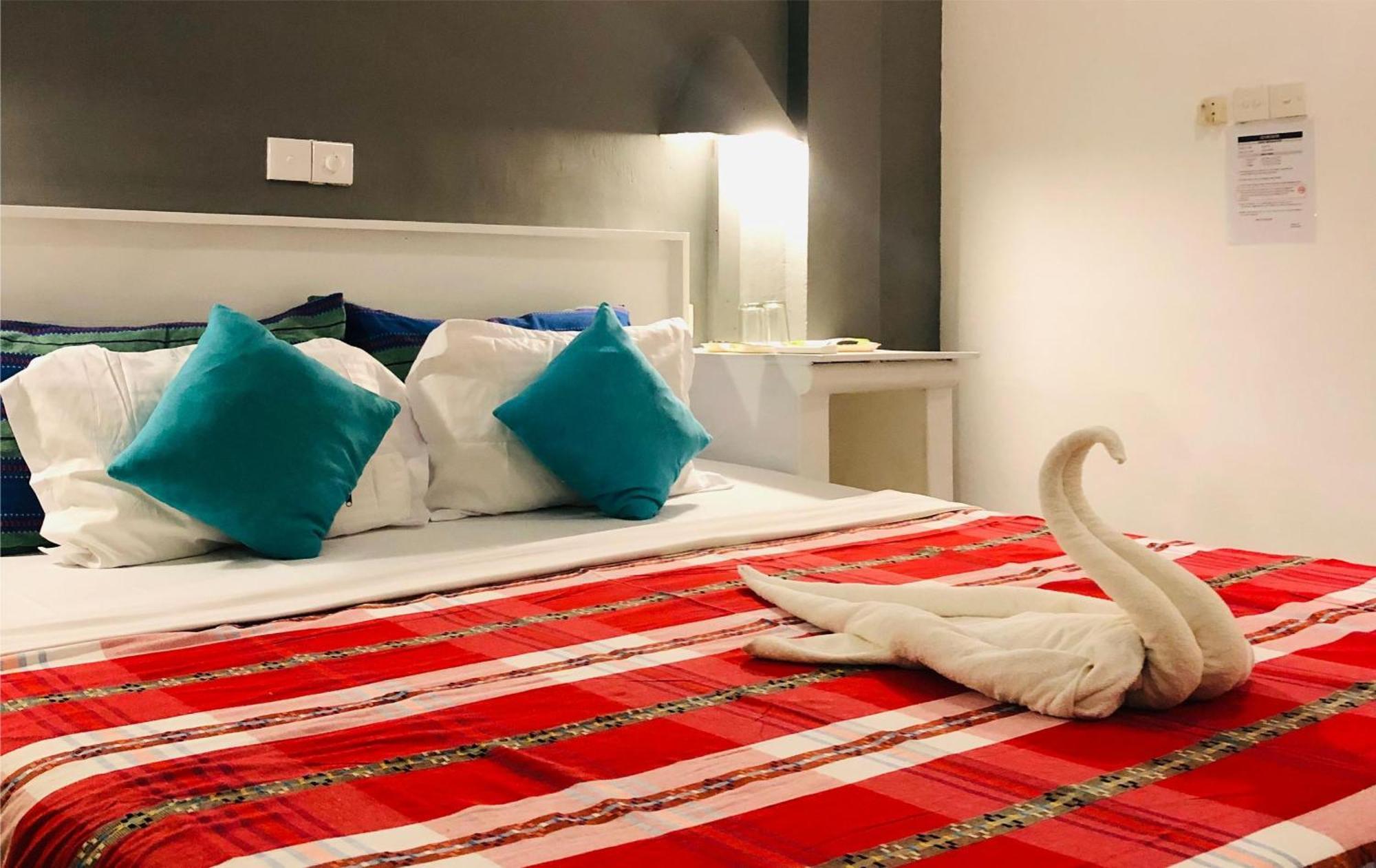 Hotel Vibration Hikkaduwa Eksteriør bilde