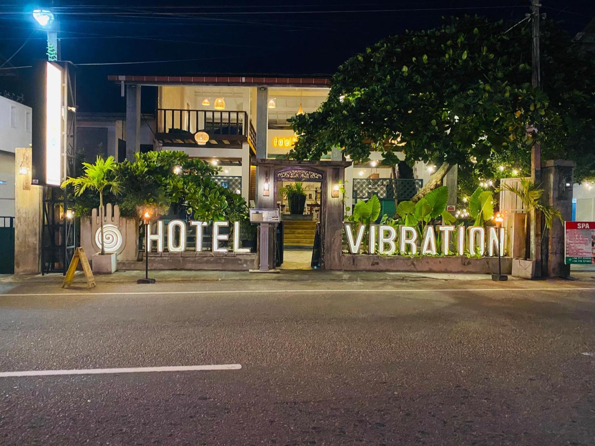 Hotel Vibration Hikkaduwa Eksteriør bilde