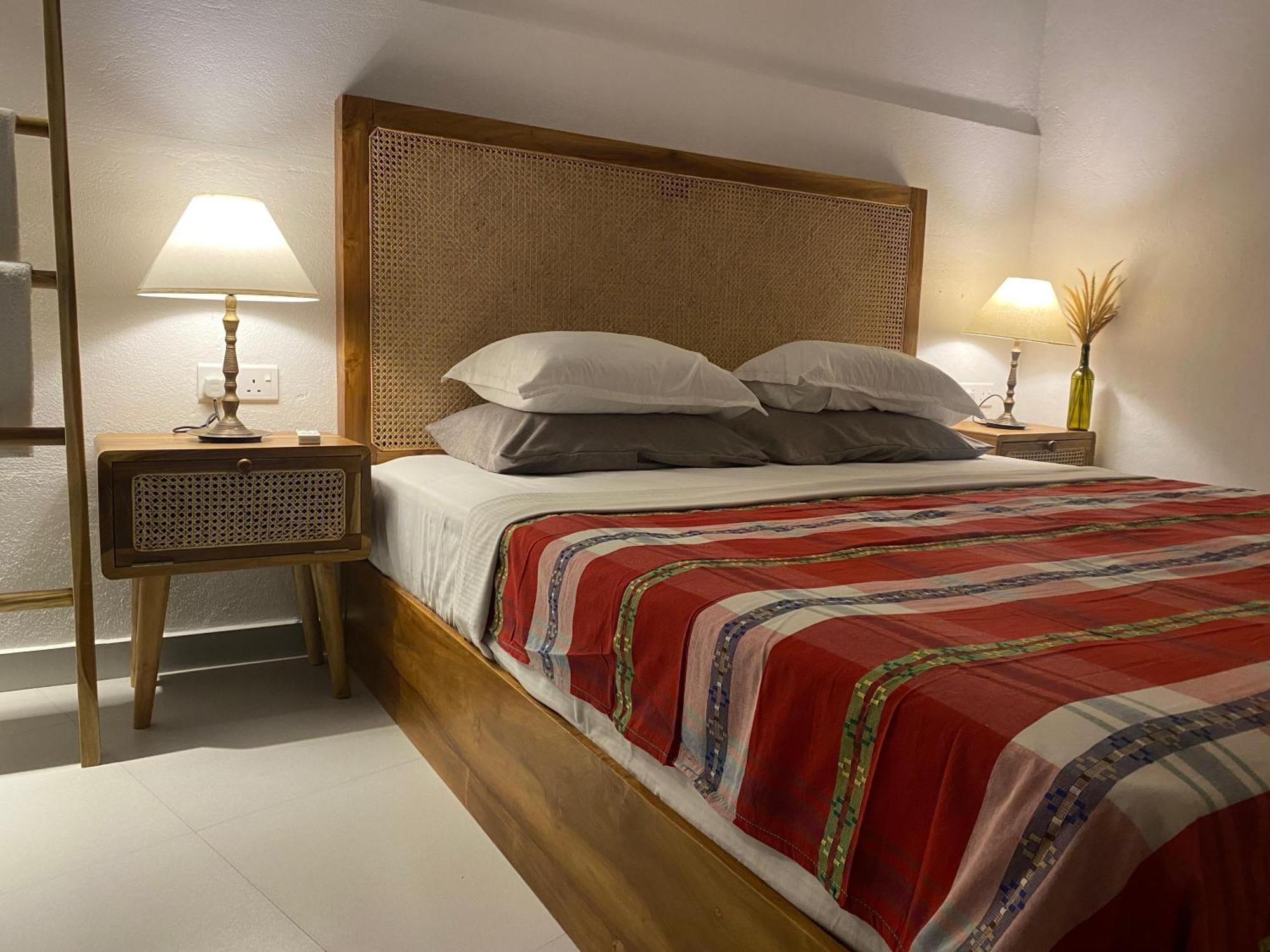 Hotel Vibration Hikkaduwa Eksteriør bilde